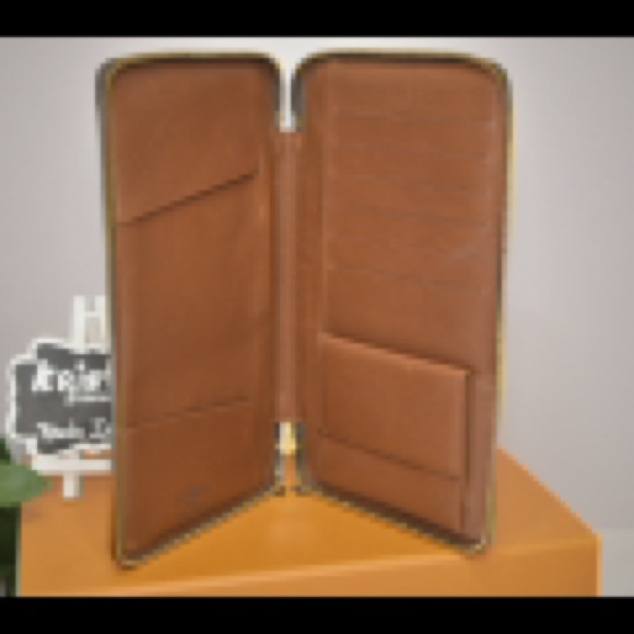 Louis Vuitton Zippy Organizer - Picture 3 of 15